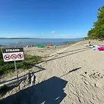Bl Lakeside