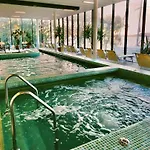 Bl Lakeside
