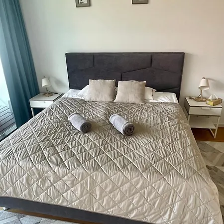 Bl Lakeside Apartman